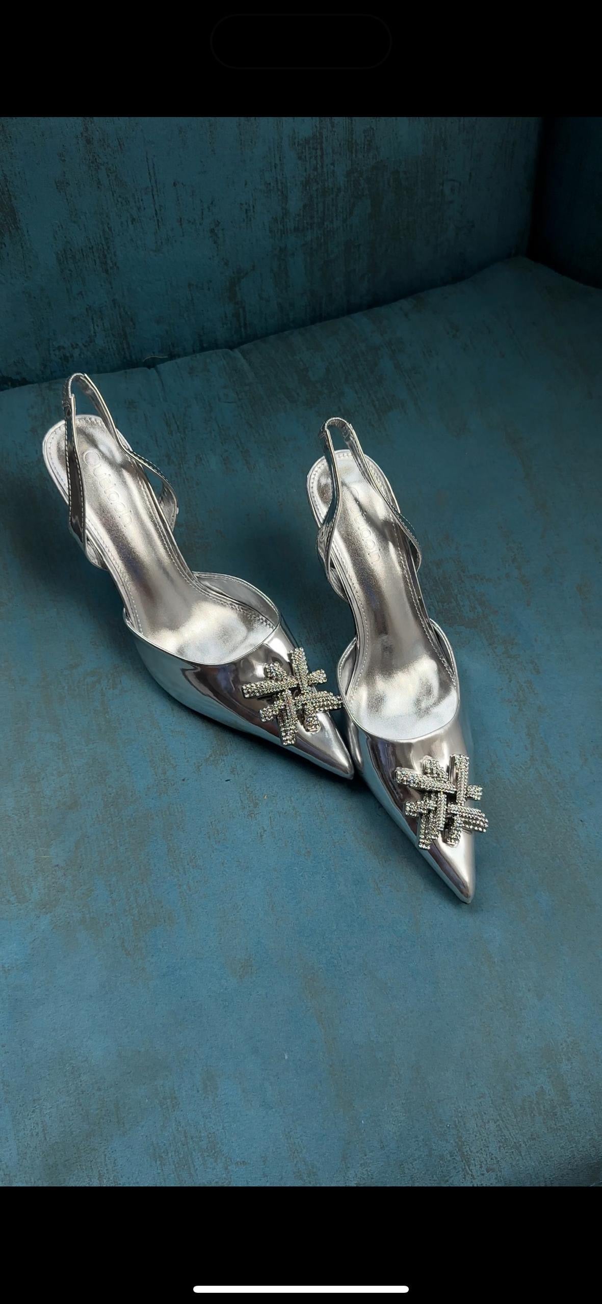 SUGAR HEELS IN SILVER