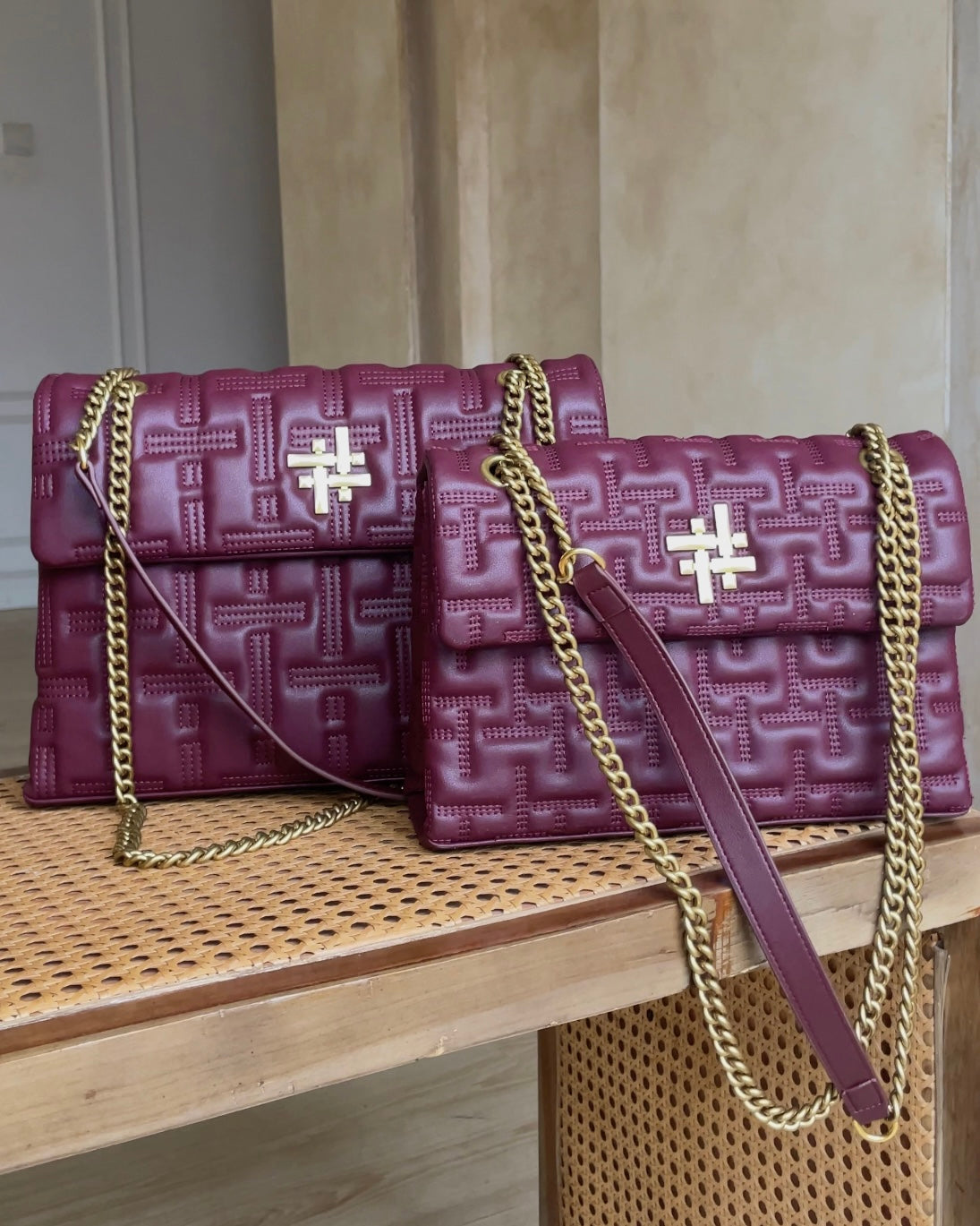 ZOYA FLAP BAG IN BURGUNDY (LARGE)