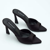 PEARL HEELS IN BLACK